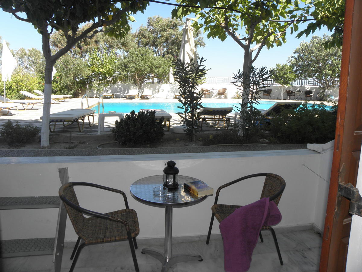 Areti Hotel Kamari  Luaran gambar