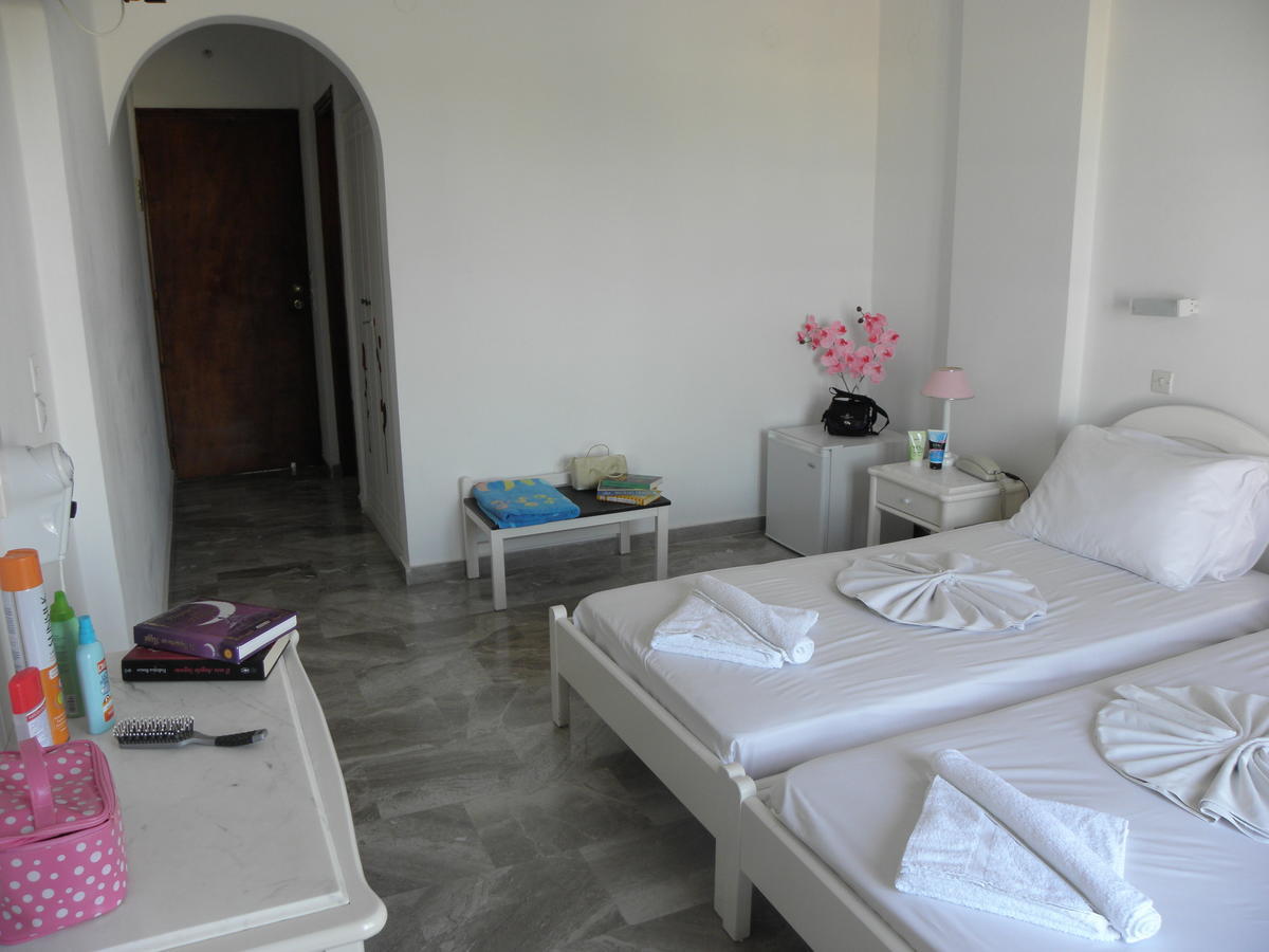 Areti Hotel Kamari  Luaran gambar